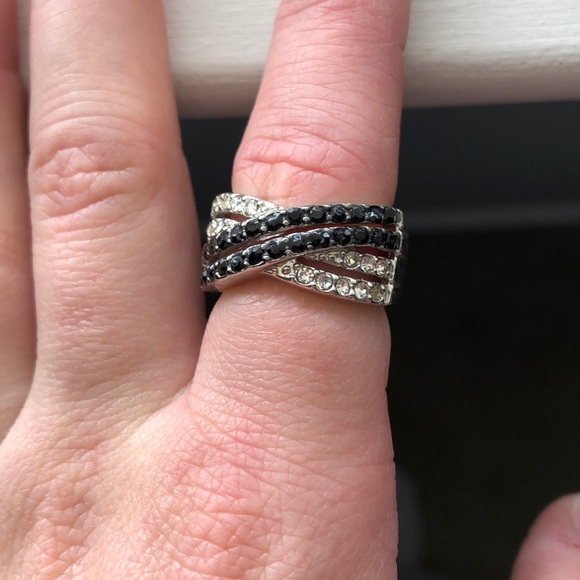 Ring - Picture 2 of 2